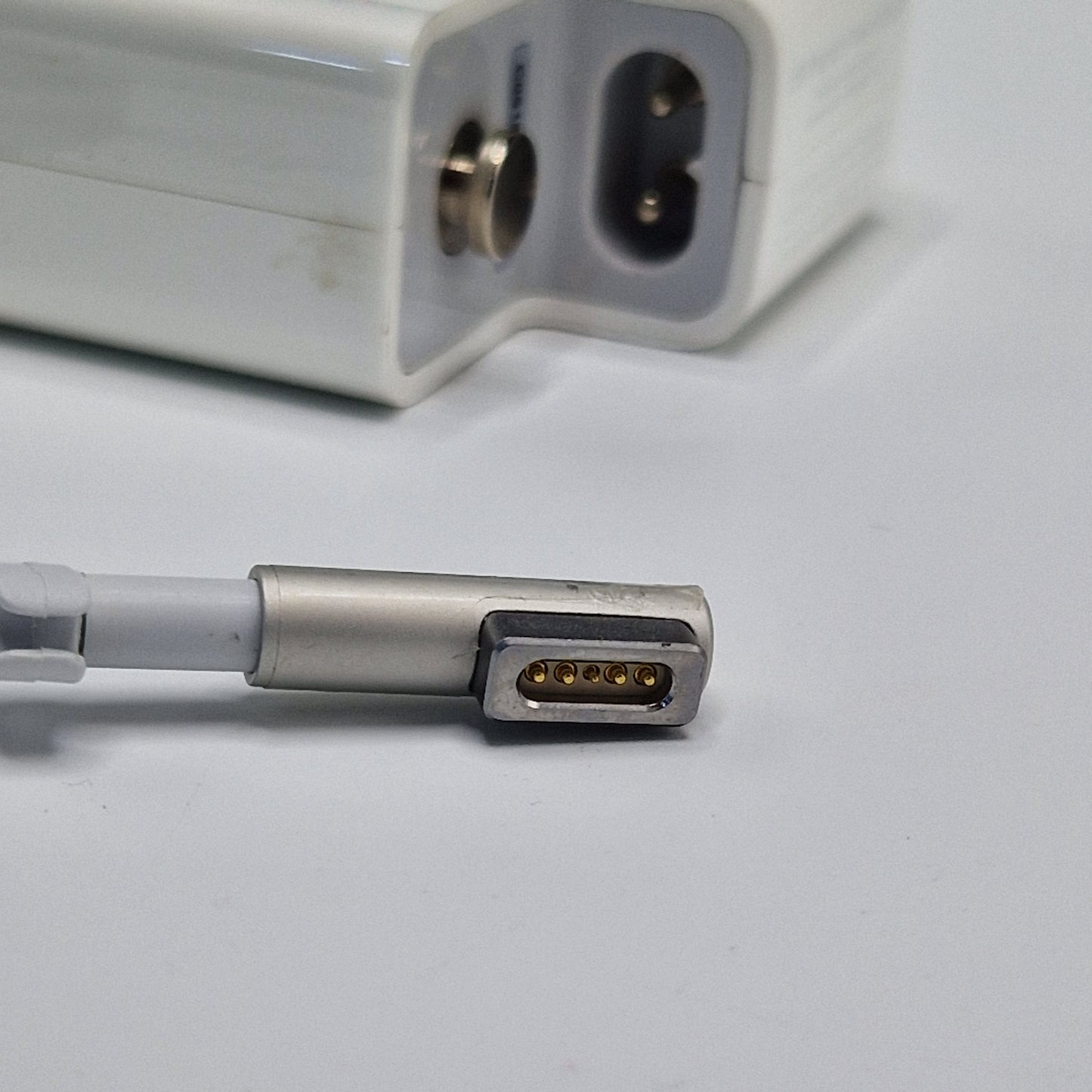 Chargeur Macbook model A1343 Original 85W 18.5V 4.6A État Neuf