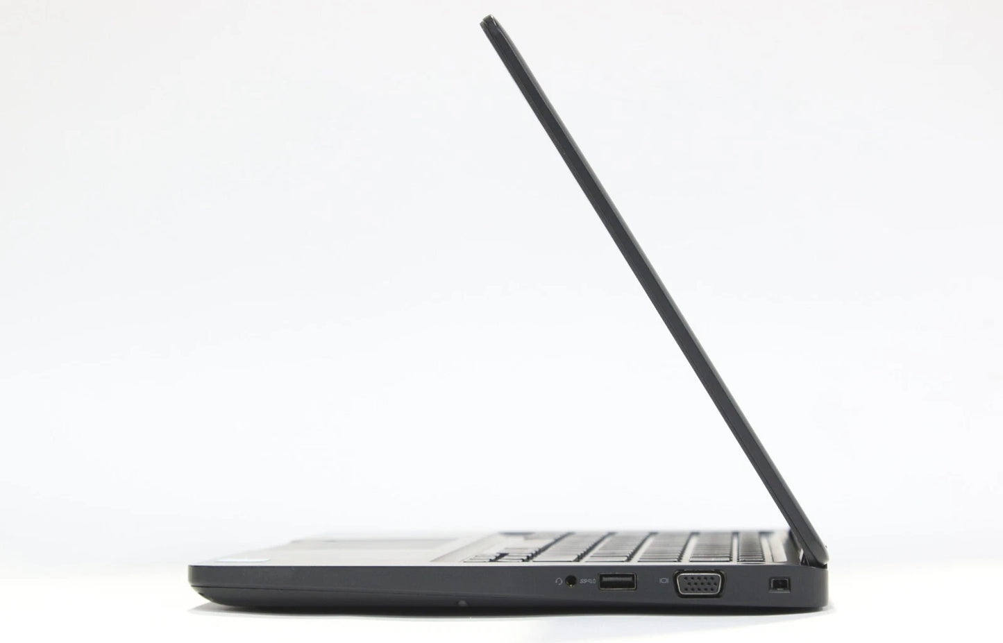 DELL Latitude 5480 – Intel I7-6600U | 8GB 16GB RAM | SSD 256GB | NVIDIA GeForce 930MX | Écran 14″ | État Excellent